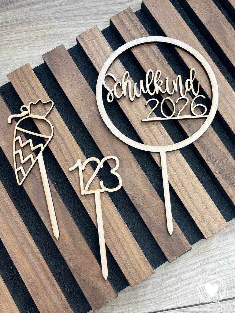 .Einschulung - Caketopper | Kuchentopper | Dekostecker "Schulkind 2026"