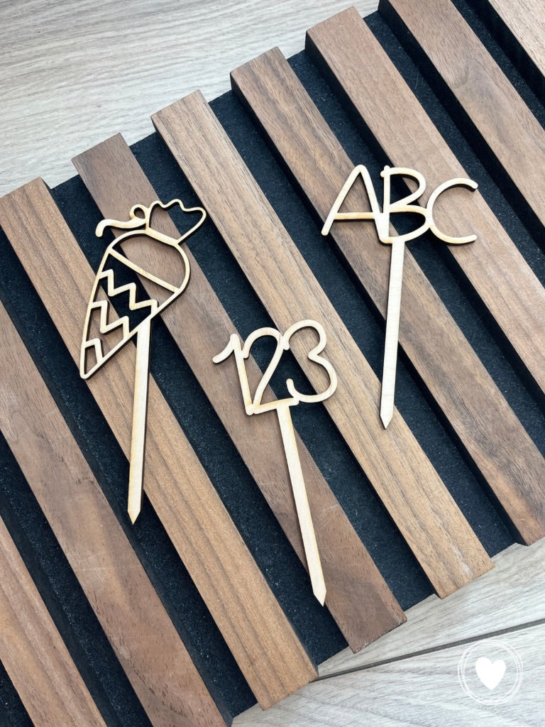 .Einschulung - Caketopper | Kuchentopper | Dekostecker "Schulkind 2026"
